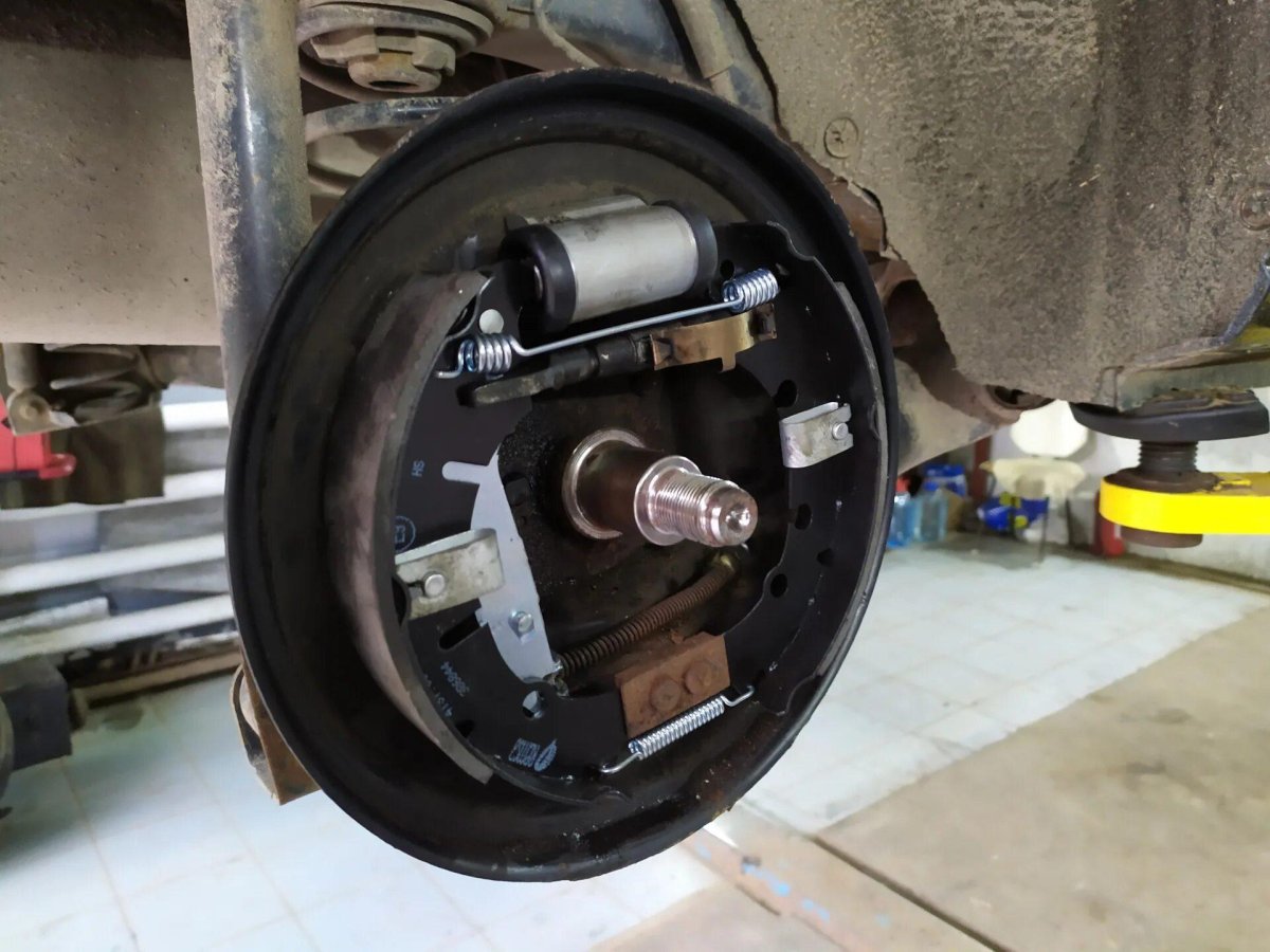 Задние тормоза Форд Фьюжн 1.6