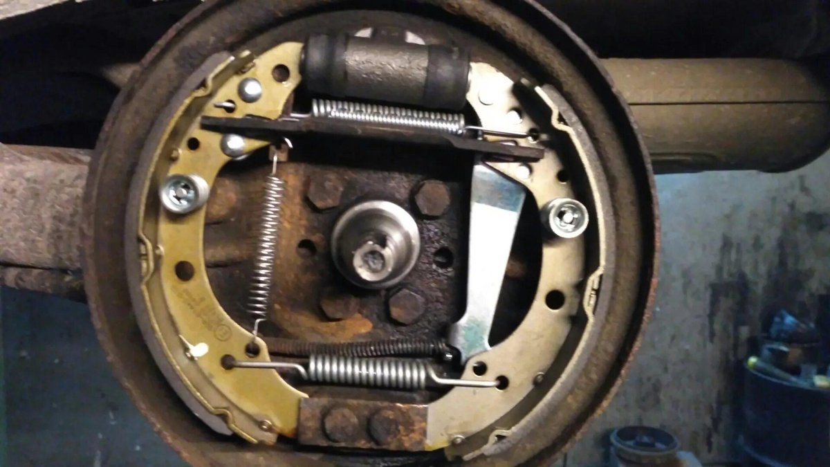 Задние тормоза Фольксваген гольф 2