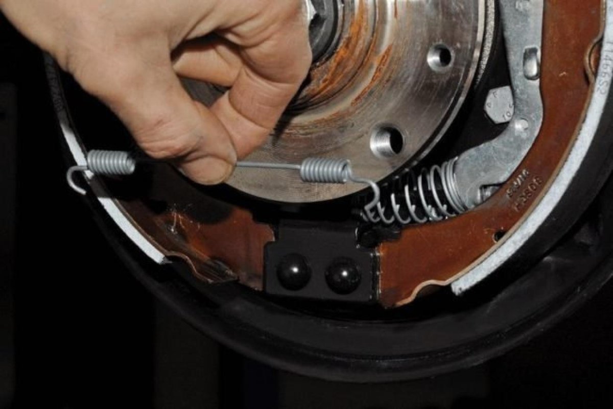 Задние колодки Рено Дастер 4х4