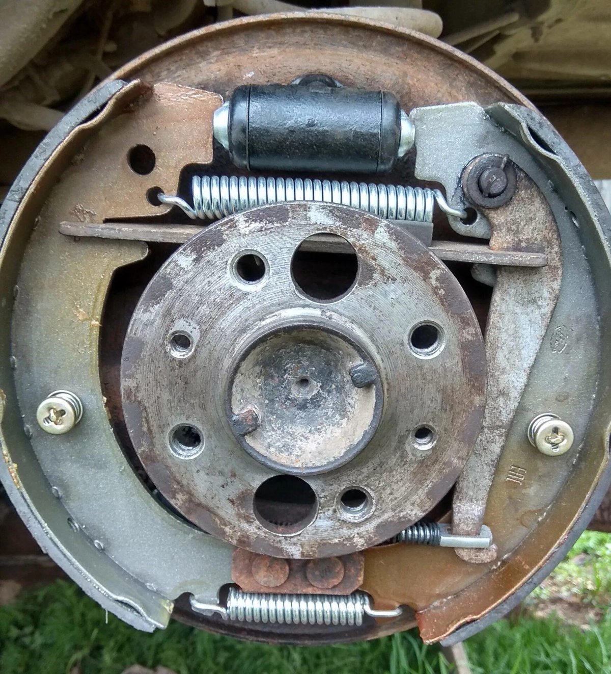 Задняя тормозная колодка ВАЗ 2107