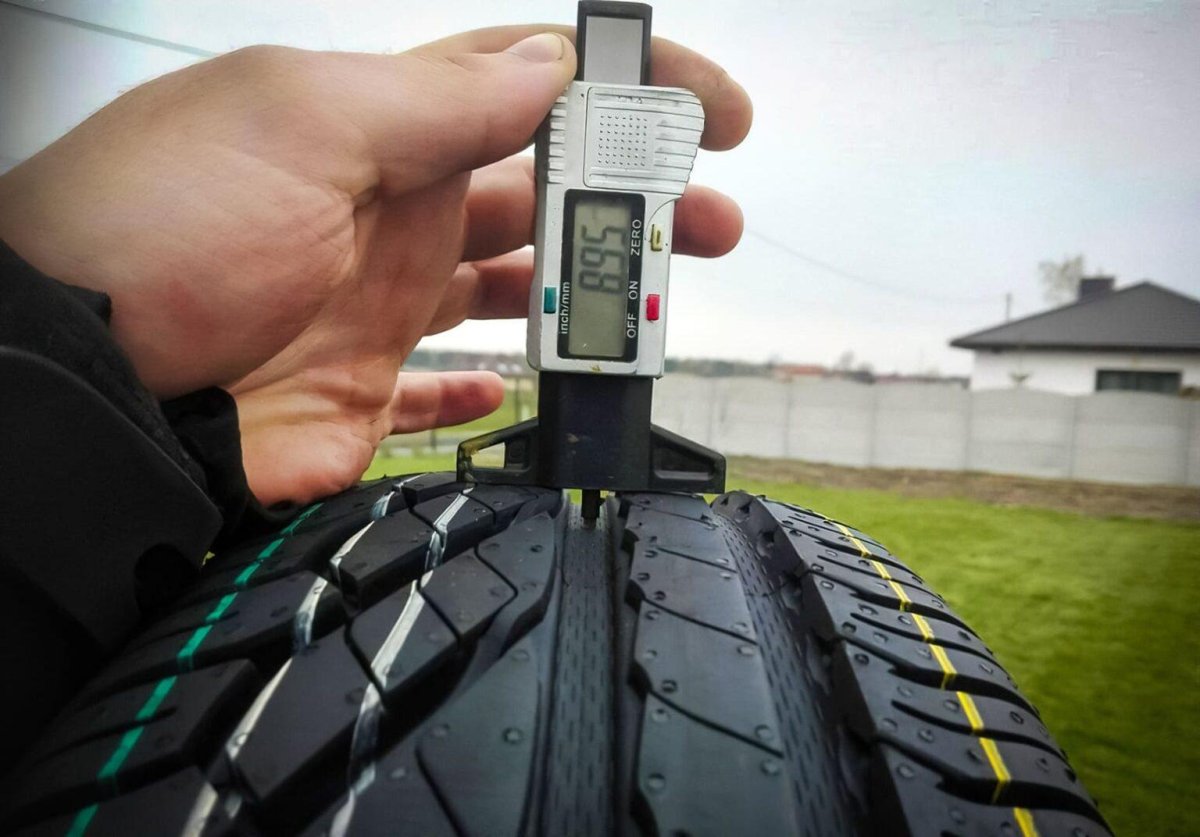 Yokohama 033 глубина протектора