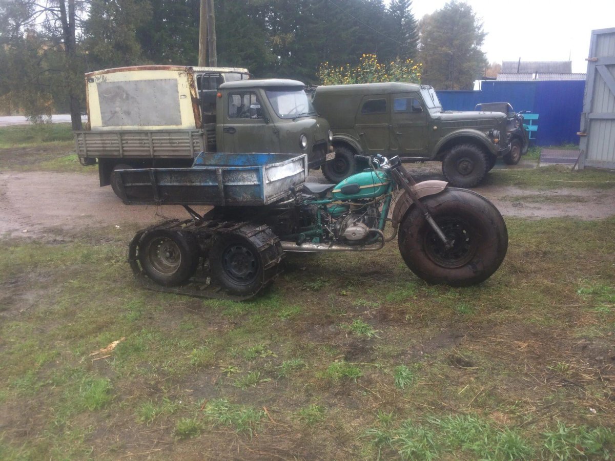Трицикл Урал болотоход