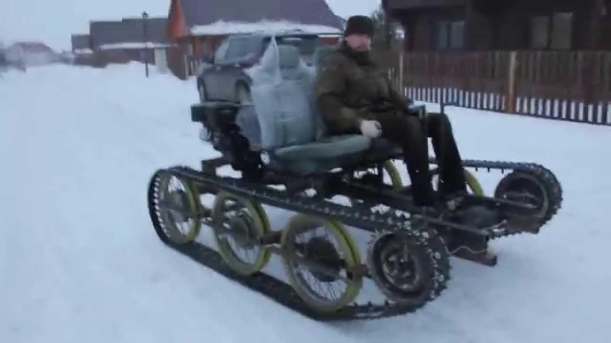 Гусеничный мотовездеход Jet Snow