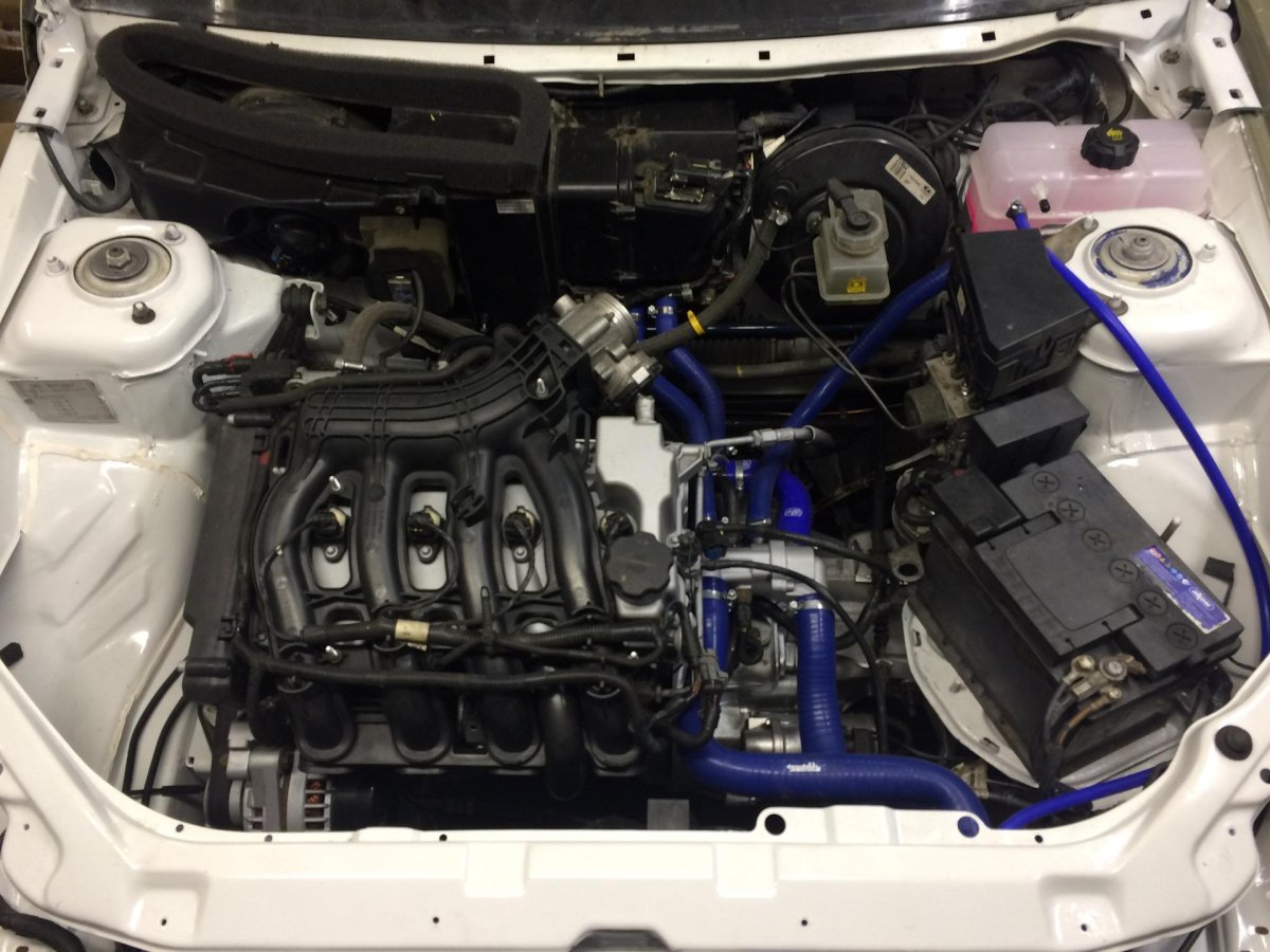 Подкапотка Лада Гранта 16 клапанная