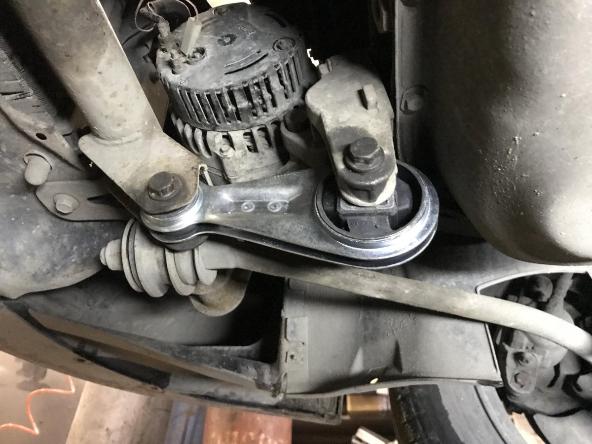 Подушки двигателя Лада Приора 16 клапанов