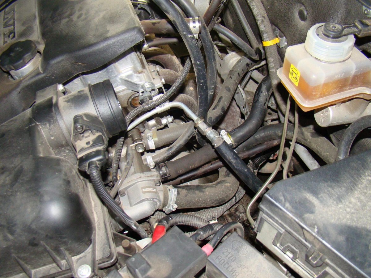 Расположение патрубков печки 2112