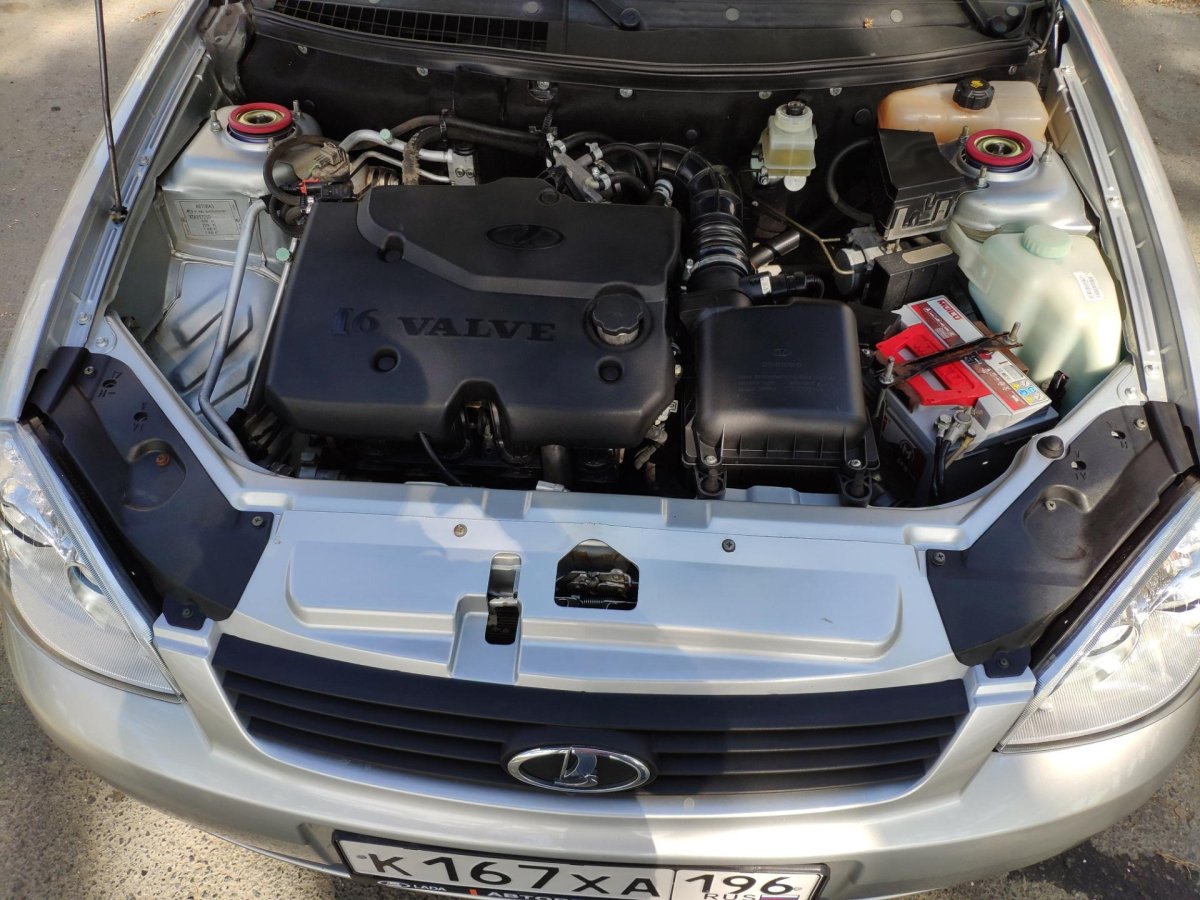 Лада Приора 8 клапанов подкапотка