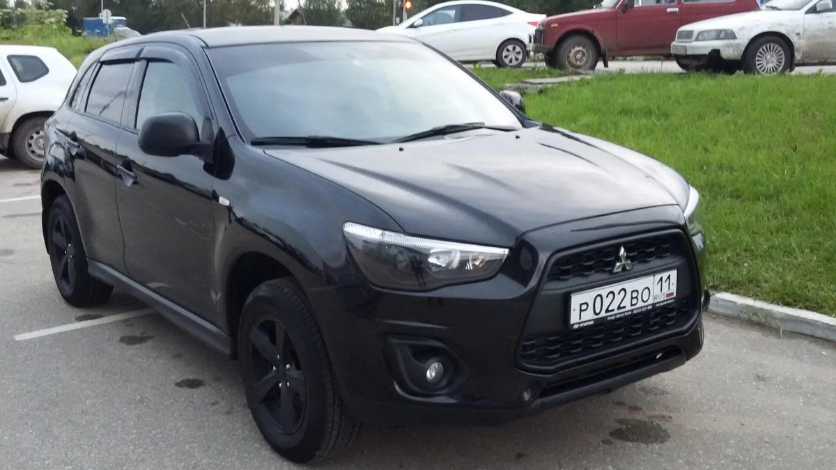 Черные фары Mitsubishi ASX