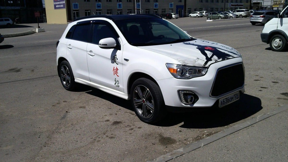 Мицубиси АСХ белая