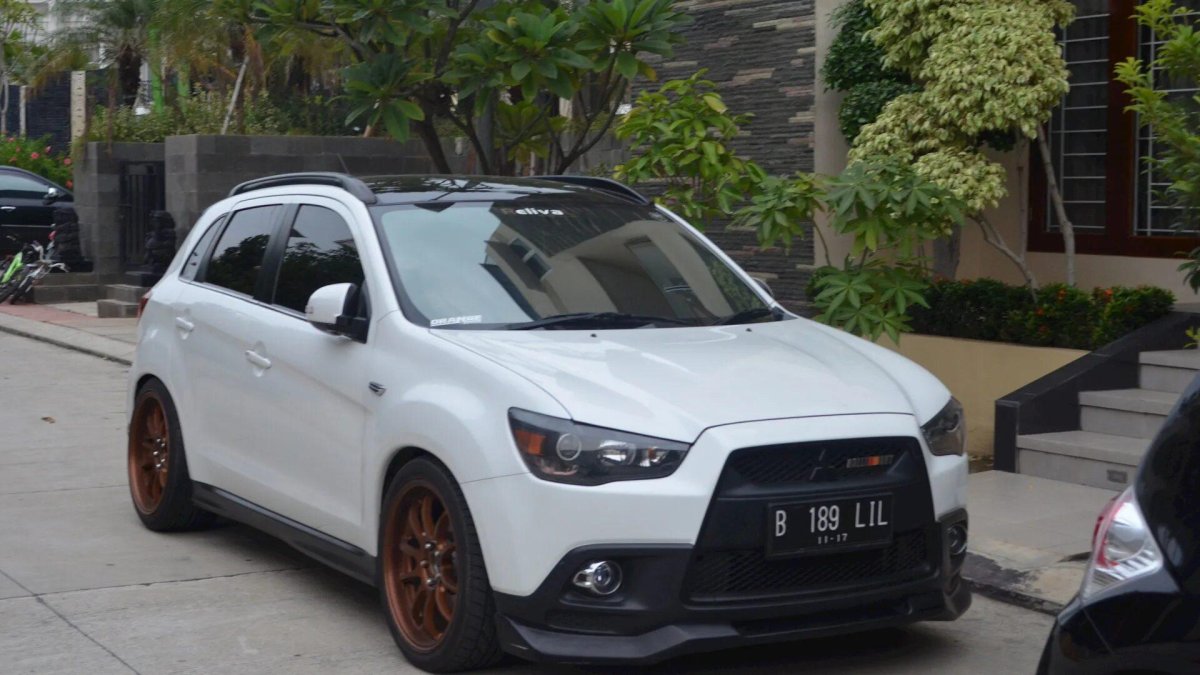 Митсубиси АСХ тюнингованный