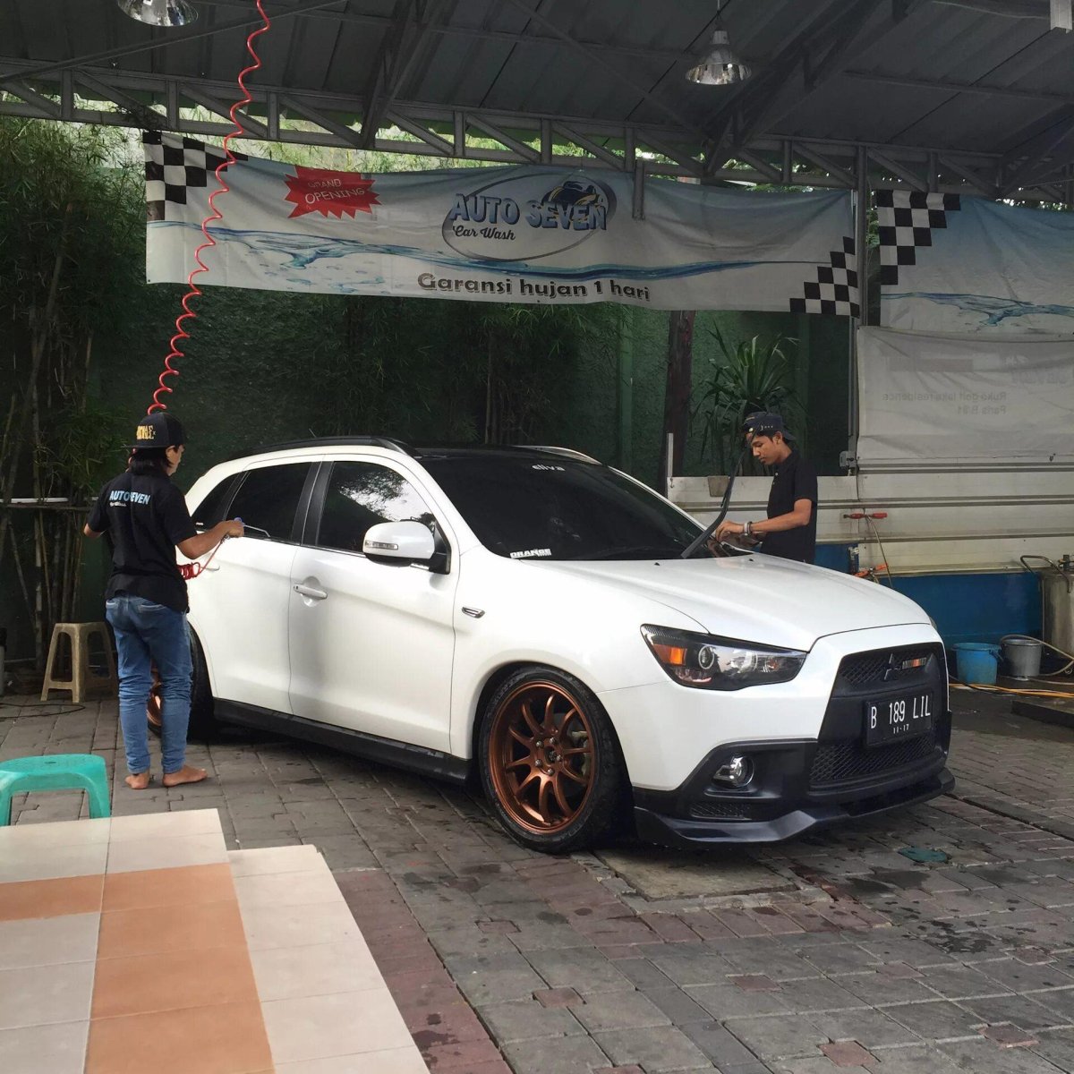 Mitsubishi ASX stance