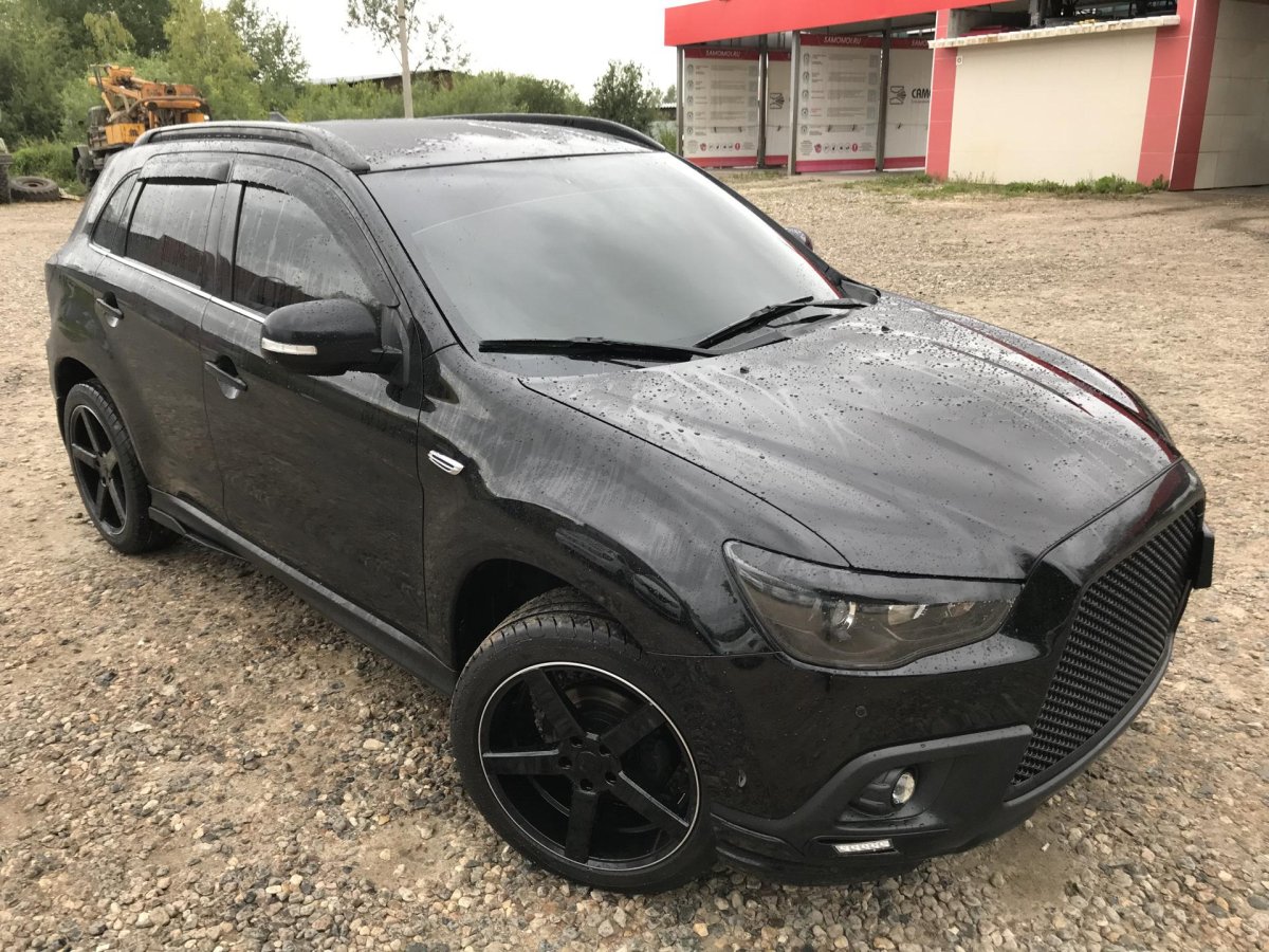 ASX Mitsubishi черный на дисках