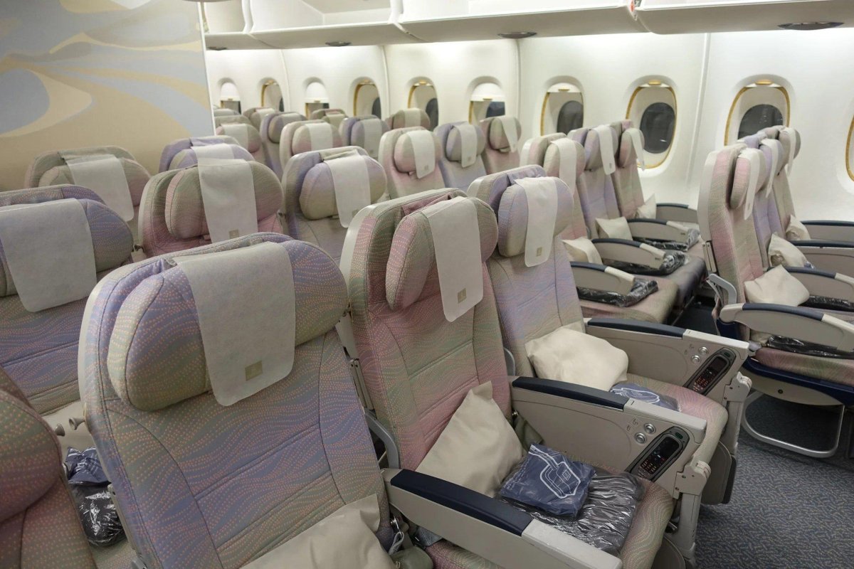 А380-800 Эмирейтс эконом класс