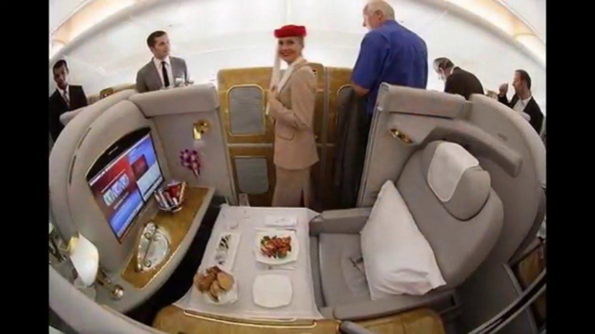 Самолет Emirates a380 салон
