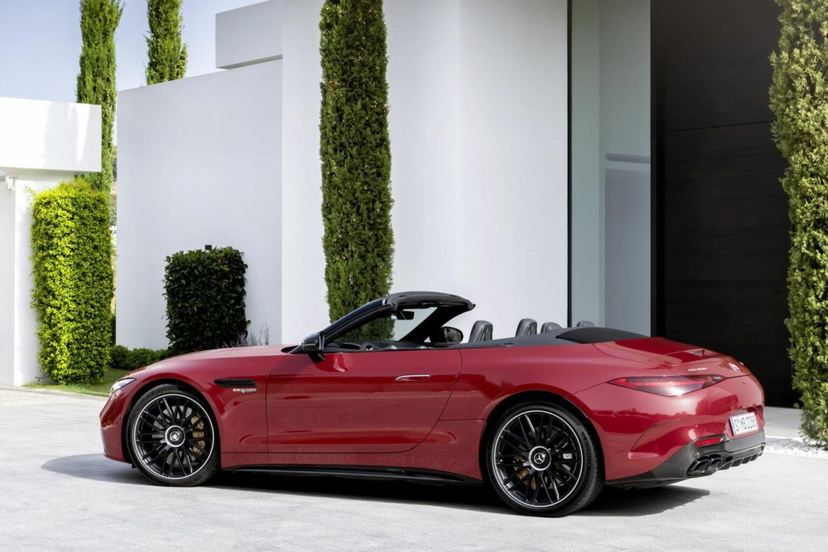2023 Mercedes-AMG SL 63