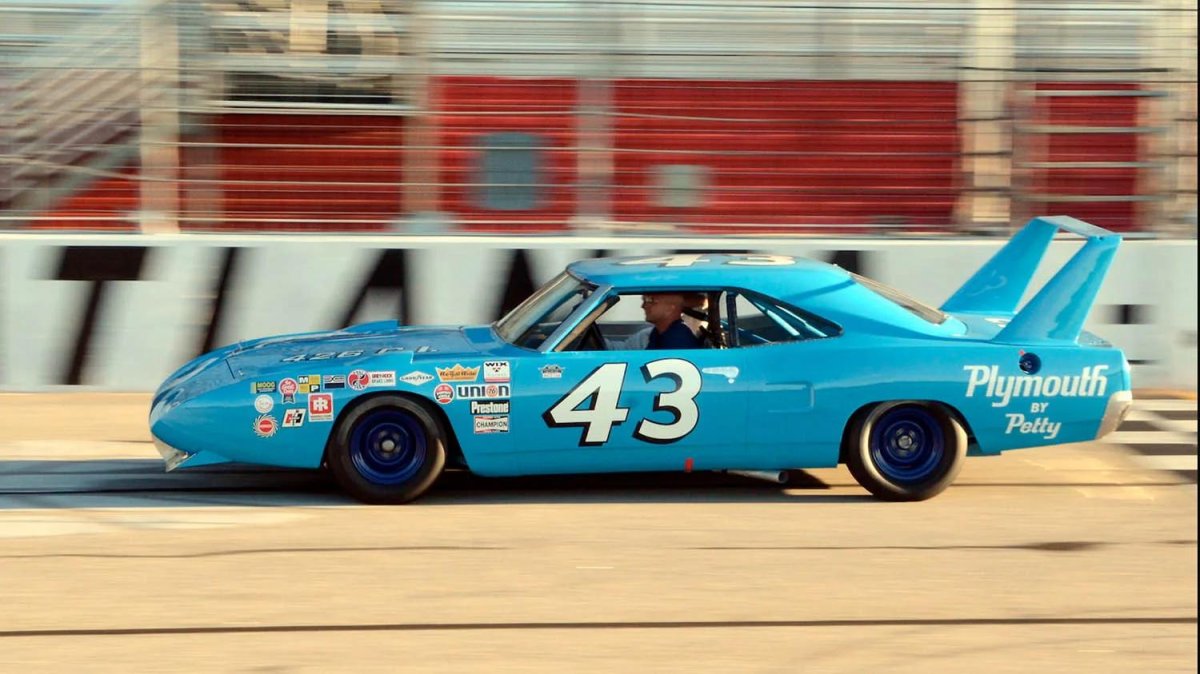 Plymouth Superbird Ричарда петти