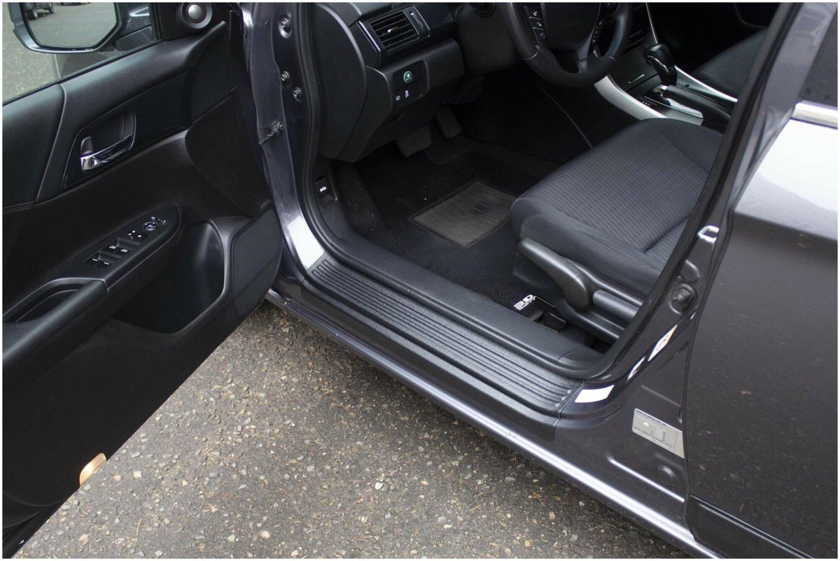 Накладки на пороги Honda Accord 9