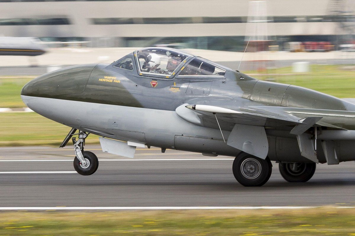 Самолет Gloster "Javelin"