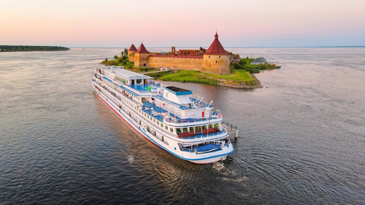 Круиз теплоход Кижи