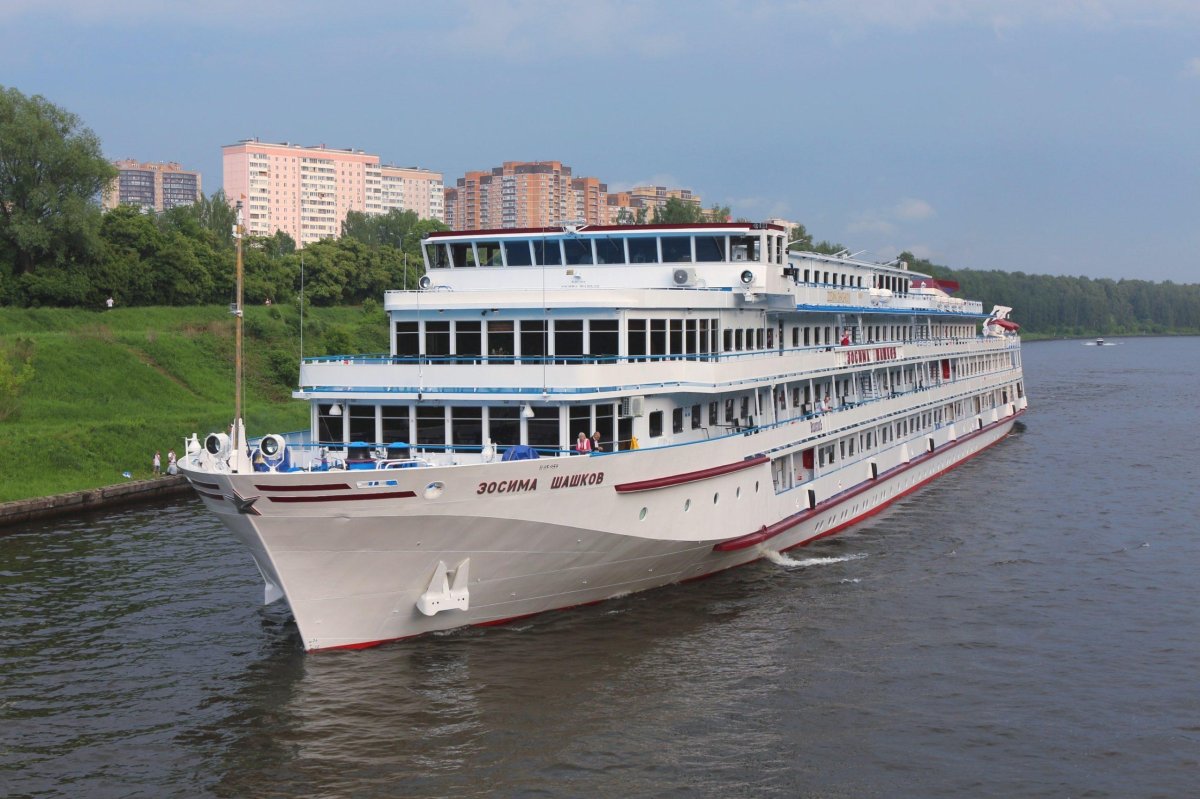 Зосима Шашков теплоход