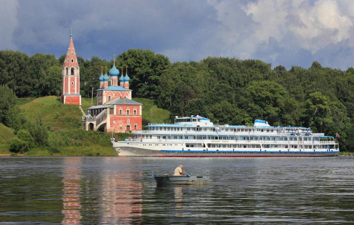 Река Волга в Казани