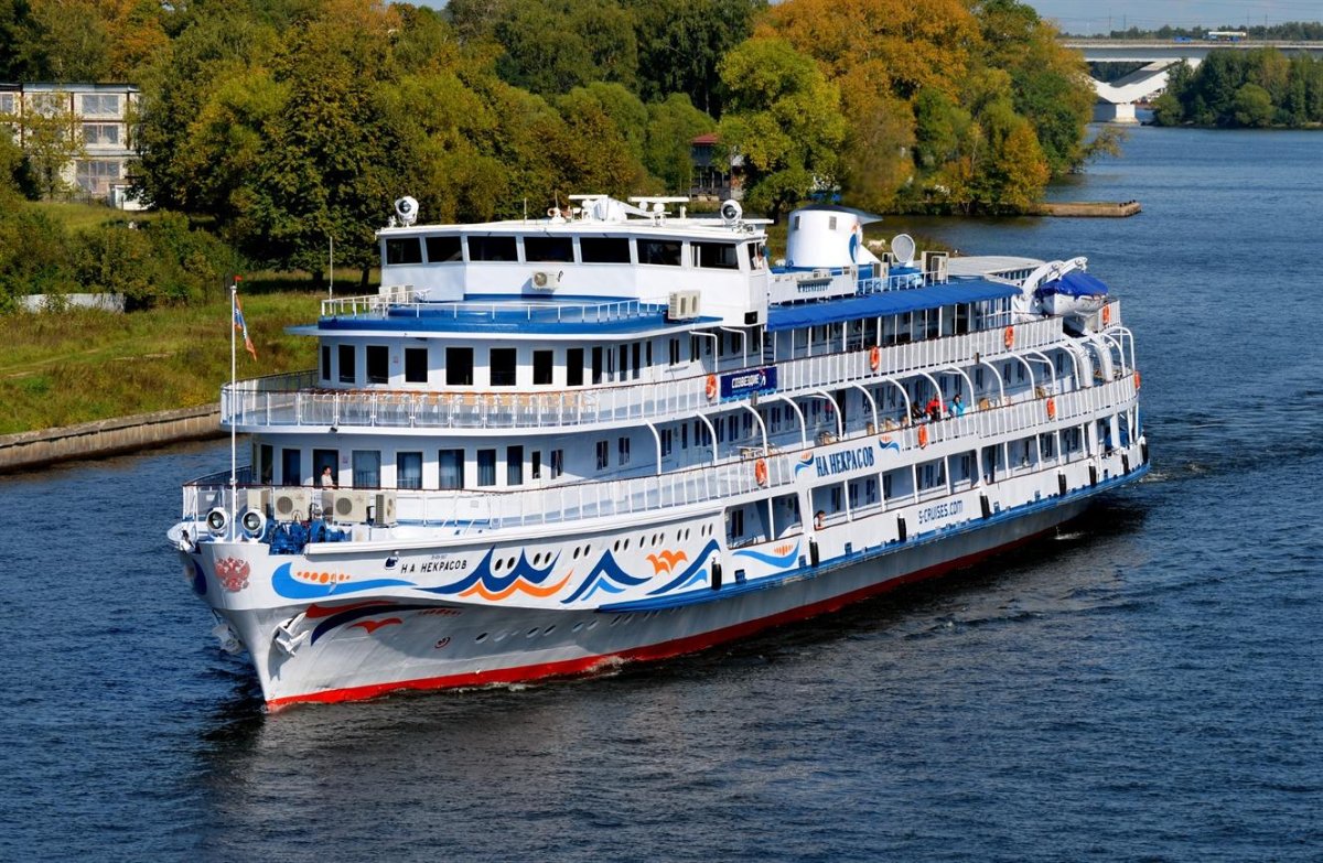 Н А Некрасов теплоход