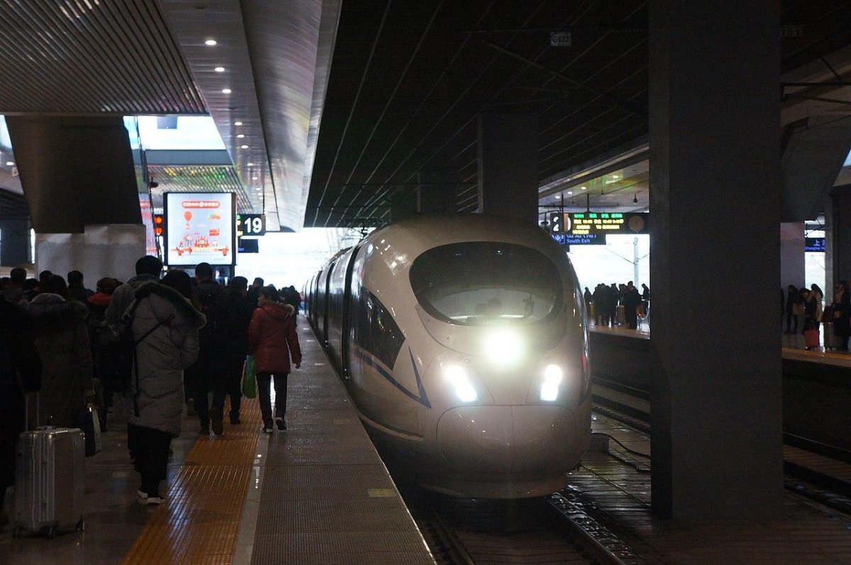 Поезд в Шанхае