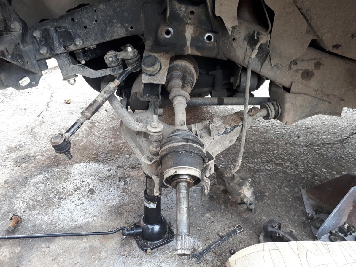 Nissan Terrano 2 передняя подвеска