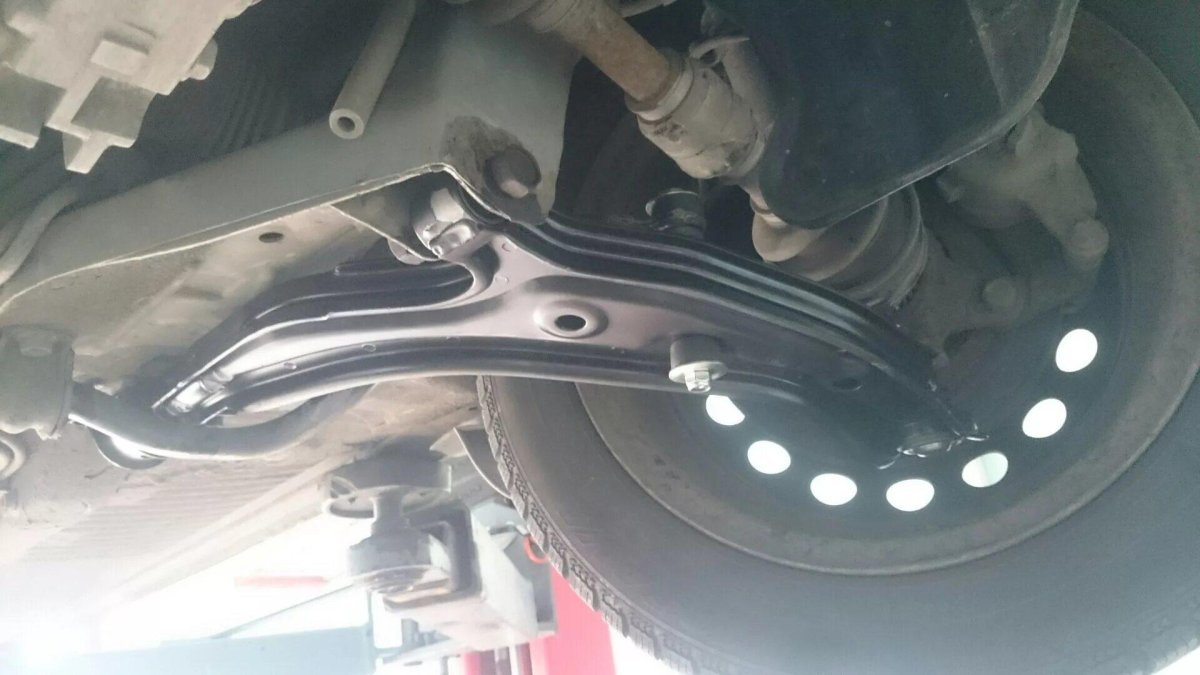 Передняя подвеска Ниссан Марч к11