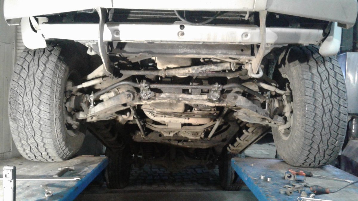 Terrano 2 снизу