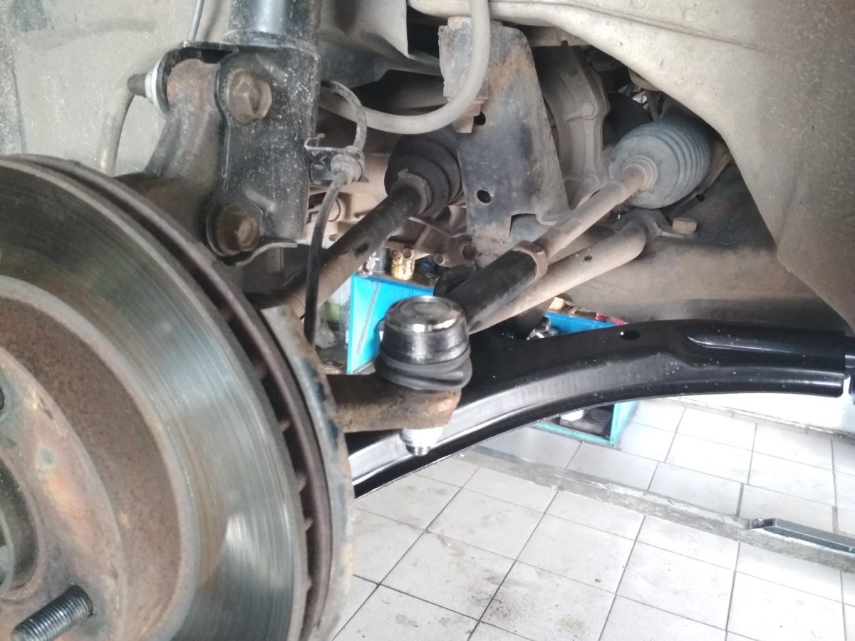 Передняя подвеска Ниссан Альмера Классик 2007