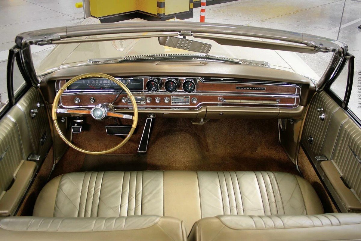 Понтиак Бонневиль 1965