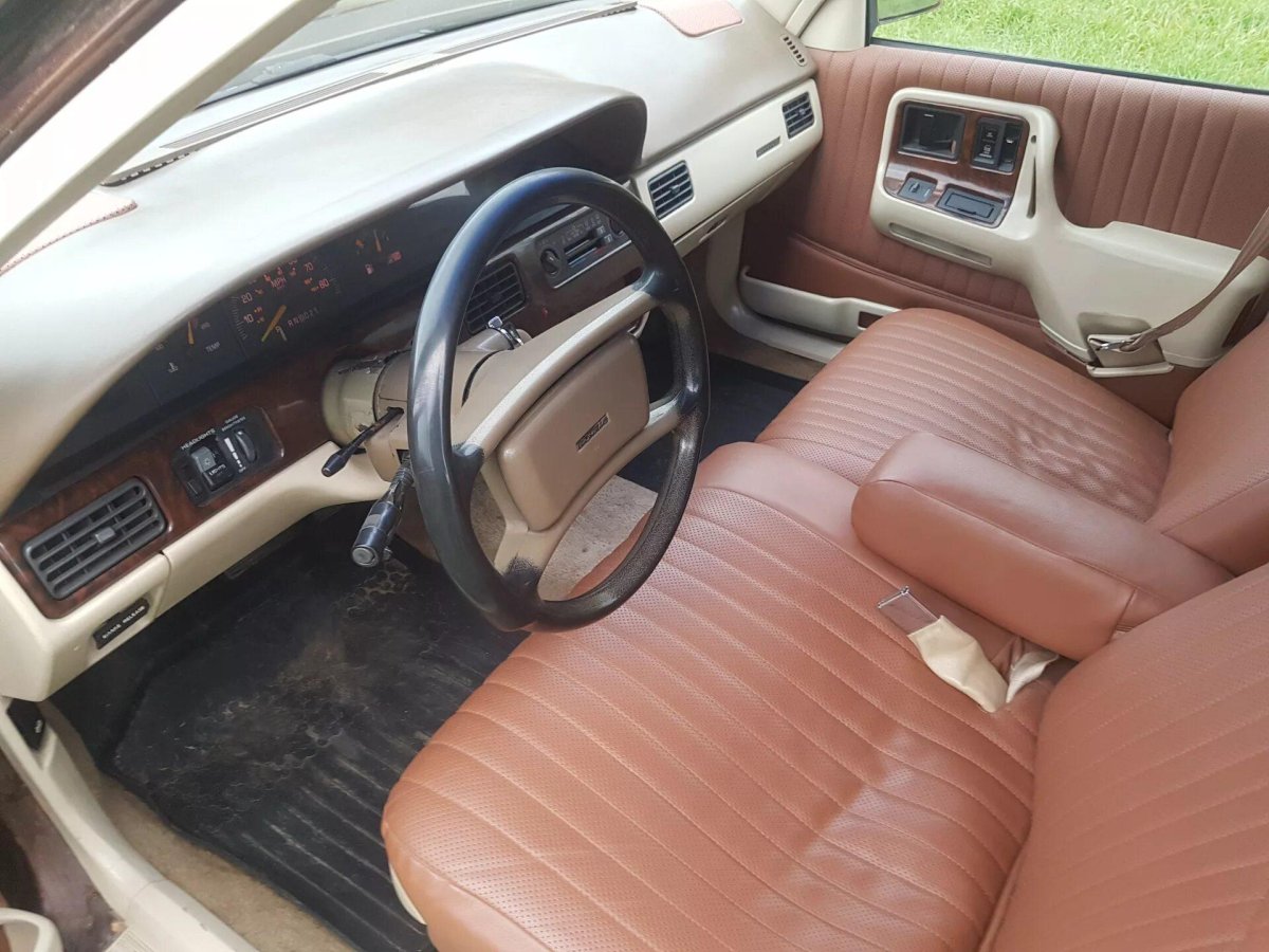 Pontiac Bonneville 8 салон