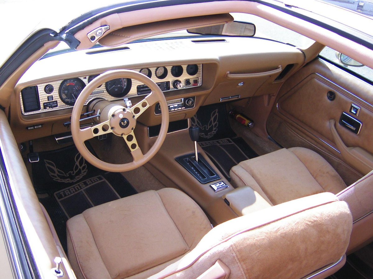 Pontiac Firebird 1977 Interior
