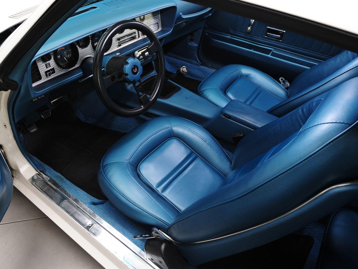 Pontiac Firebird Trans am 1977 салон