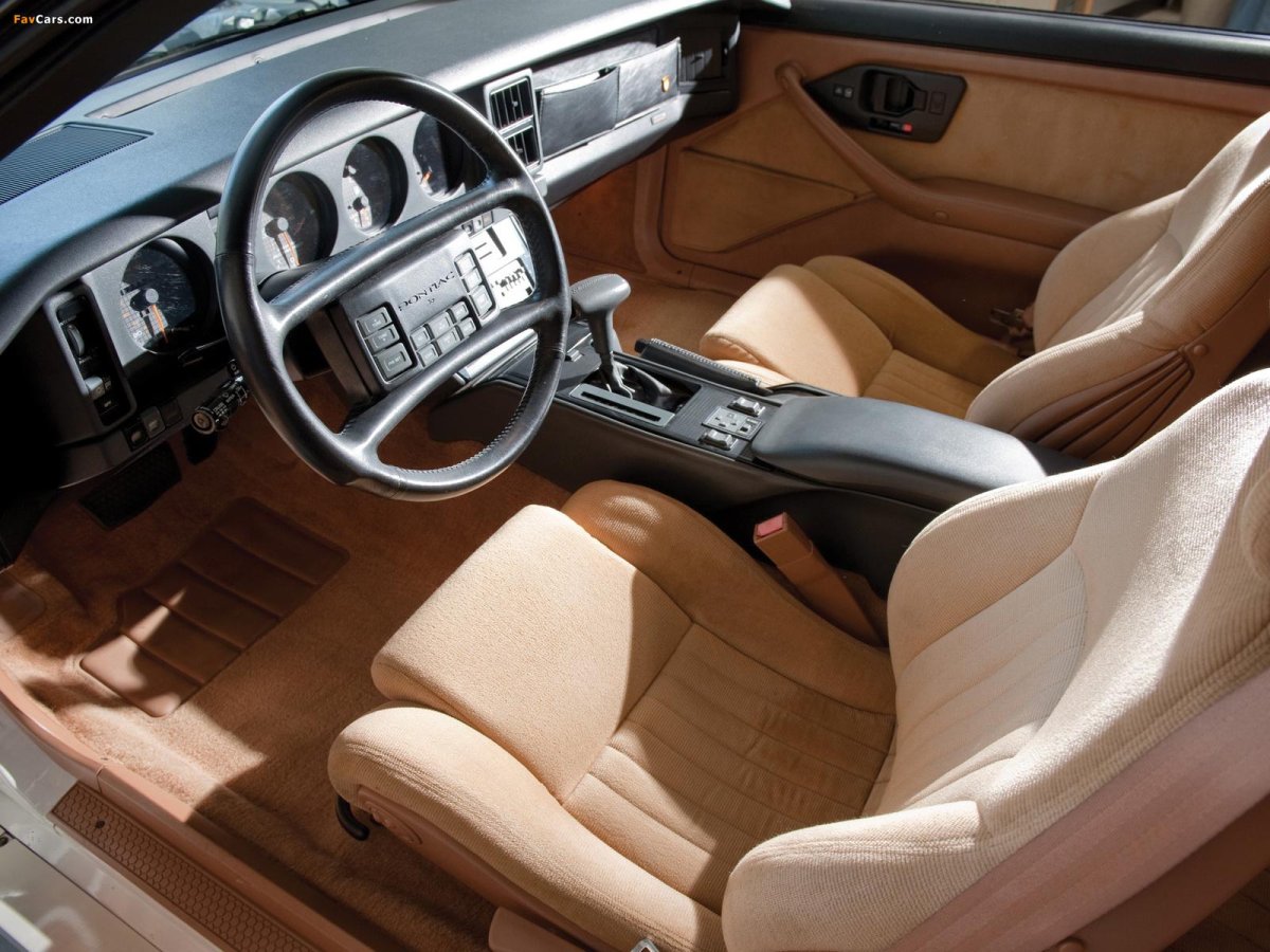 Понтиак фаербёрд салон