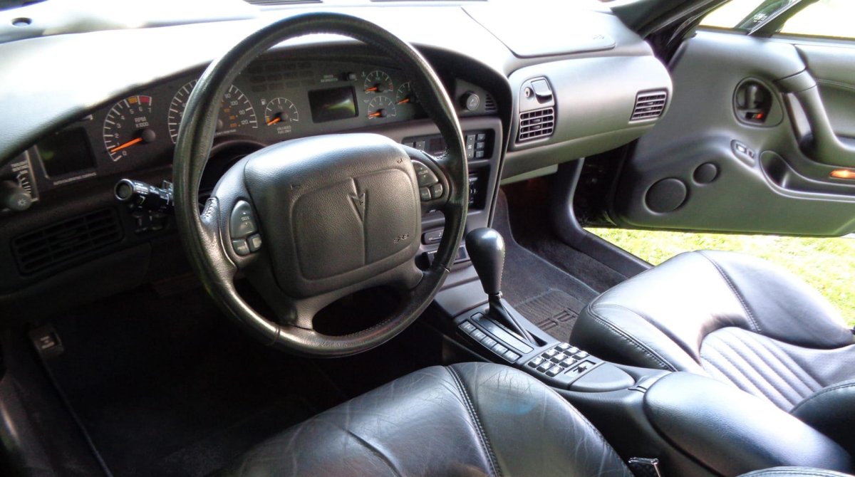 Pontiac Bonneville 1993 Interior