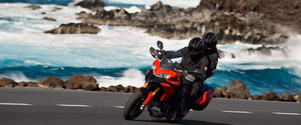 На мотоцикле вдоль моря