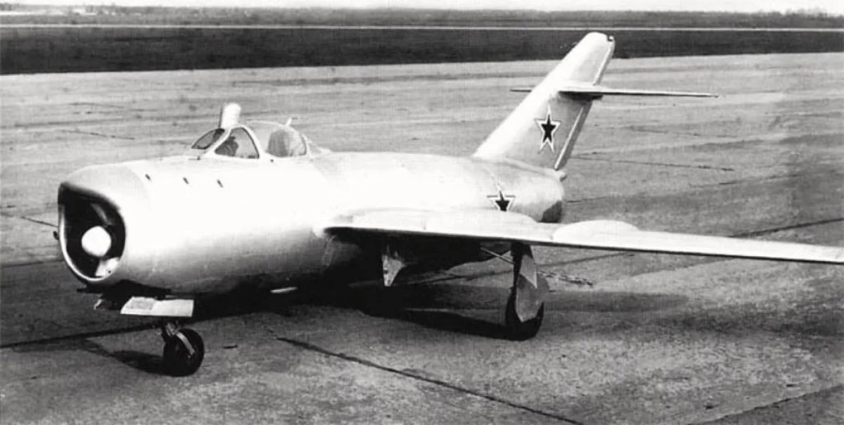 Истребитель миг-15бис