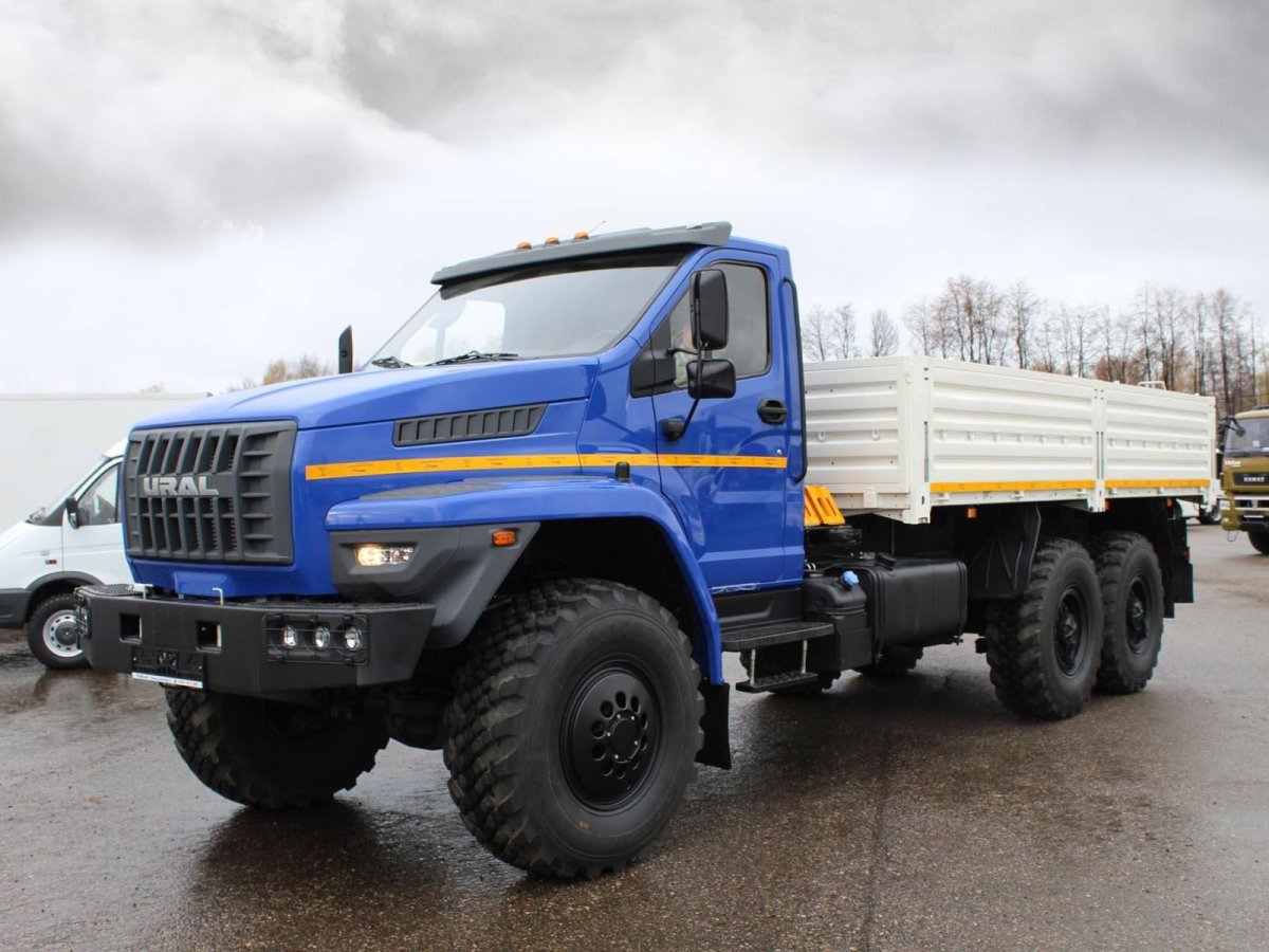 Урал 4320 бортовой