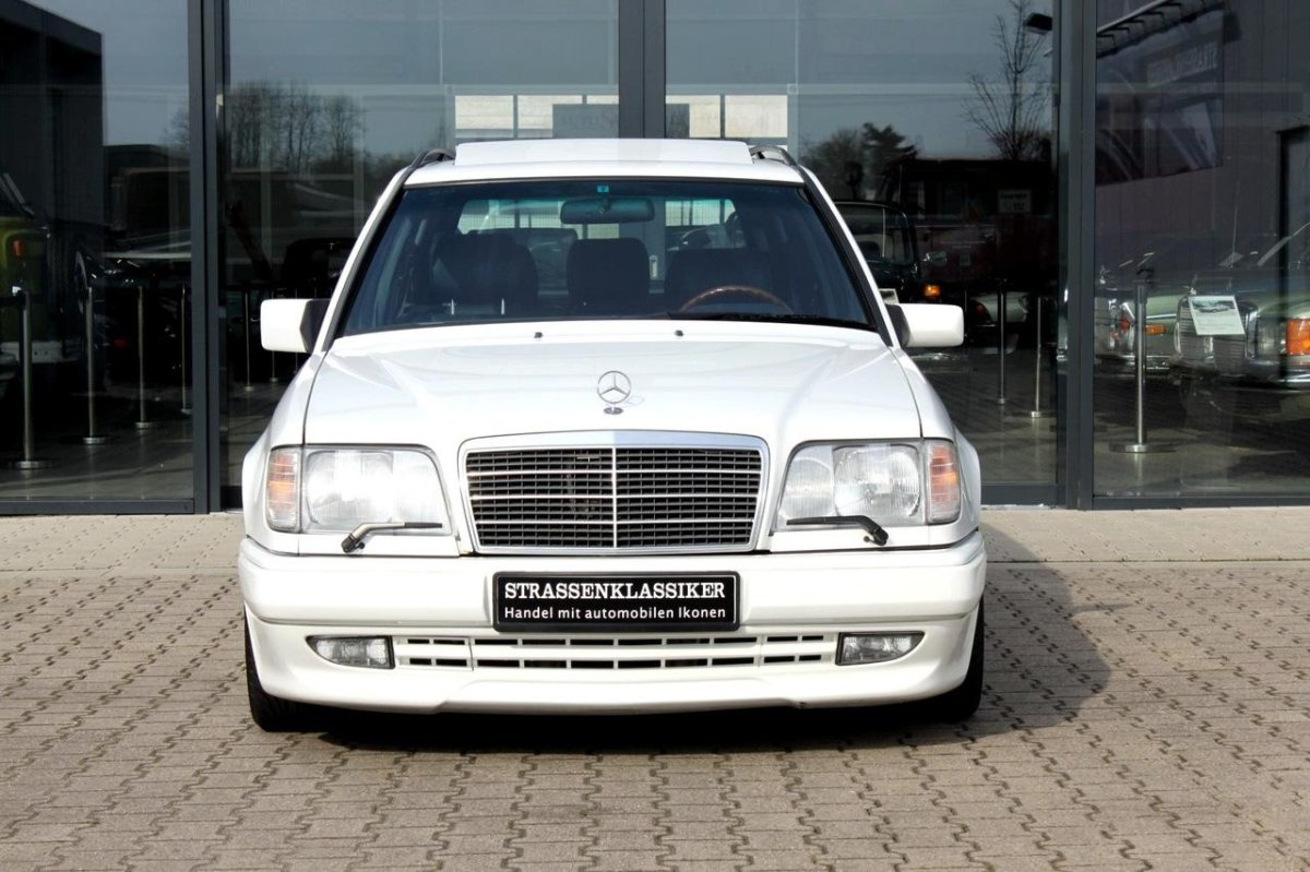 Mercedes 124 Wagon AMG