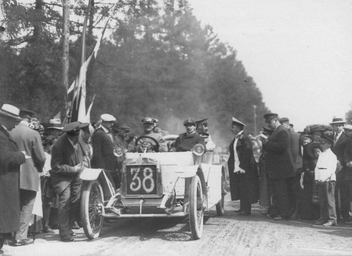 Первый автопробег в царской России