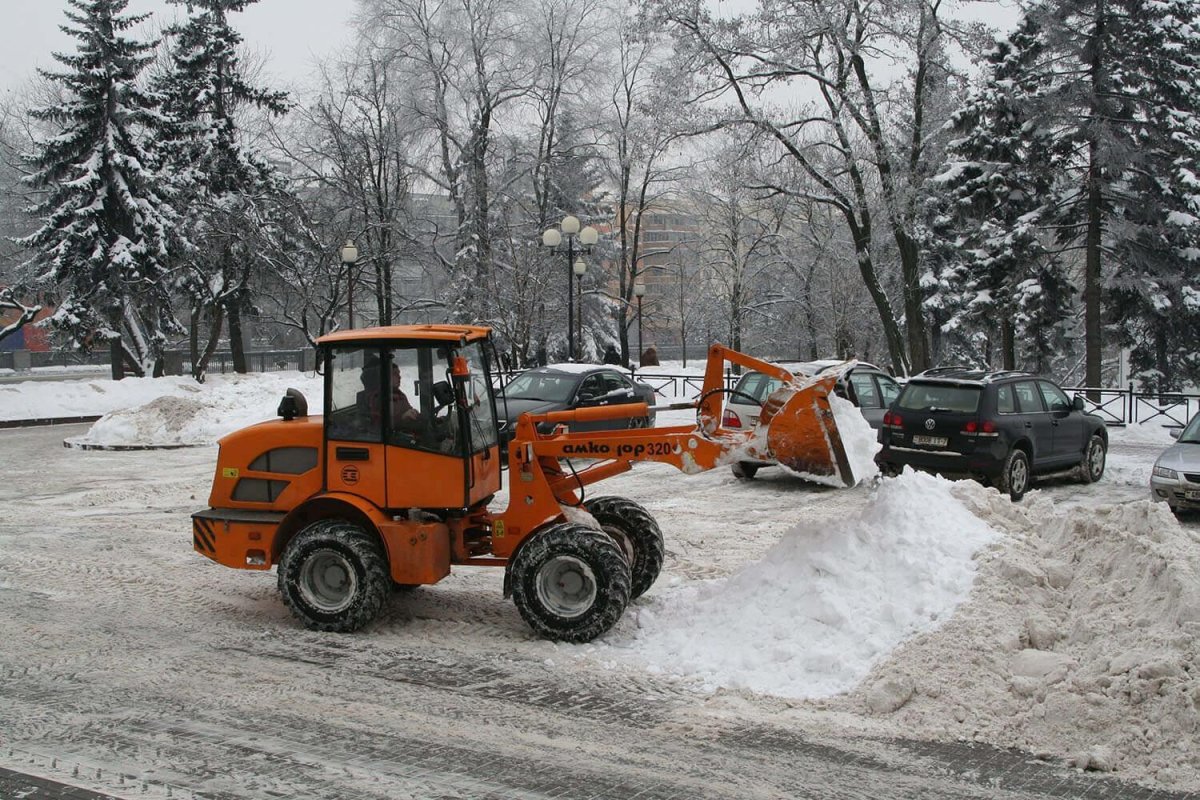 Погрузчик универсальный Амкодор 320