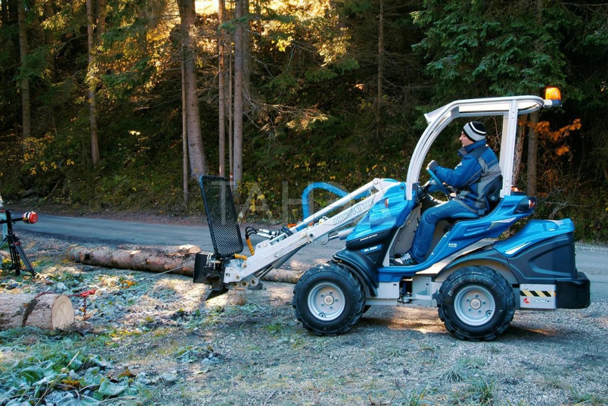 MULTIONE Horse stable Packer