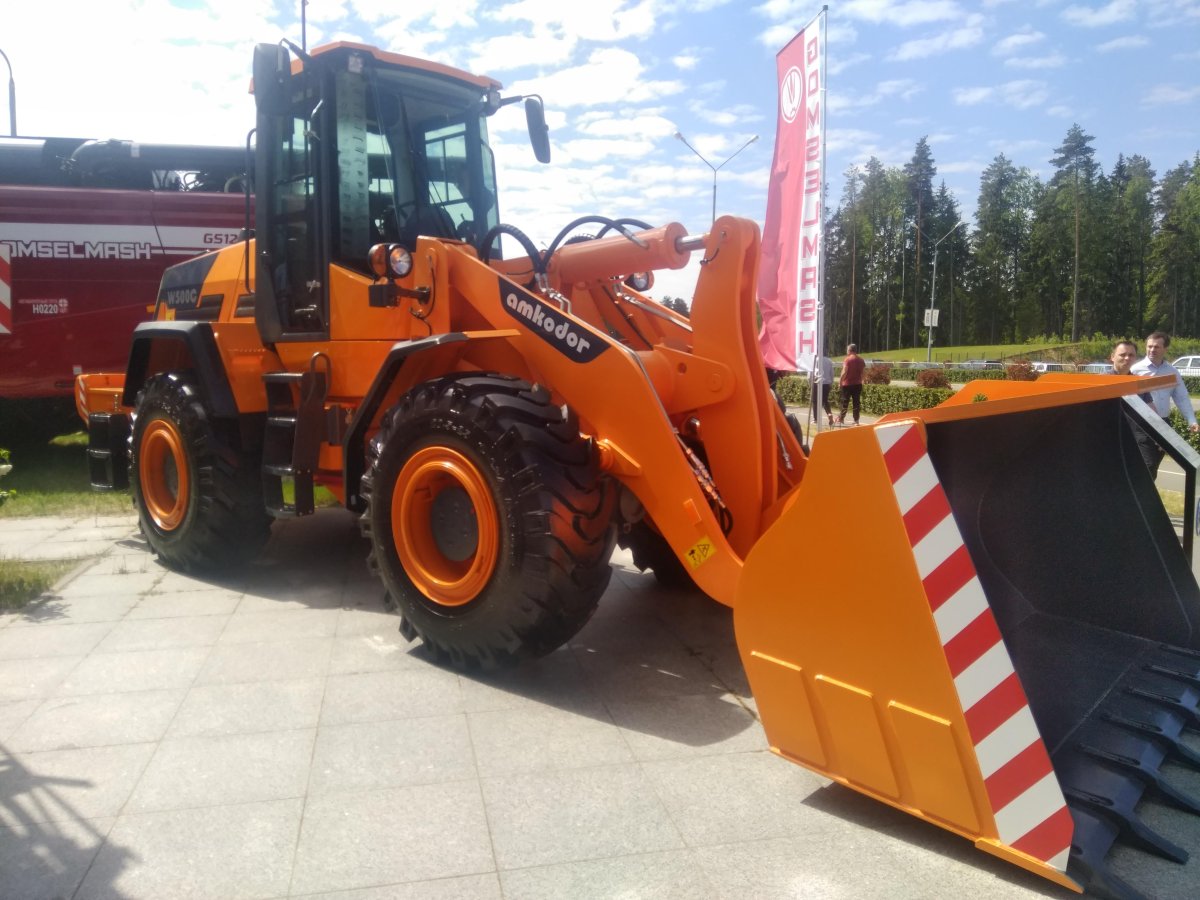 Амкодор т400-70 погрузчик