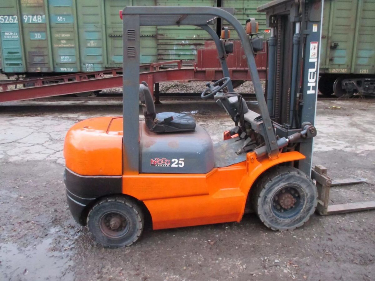 Heli погрузчик вилочный cpcd25