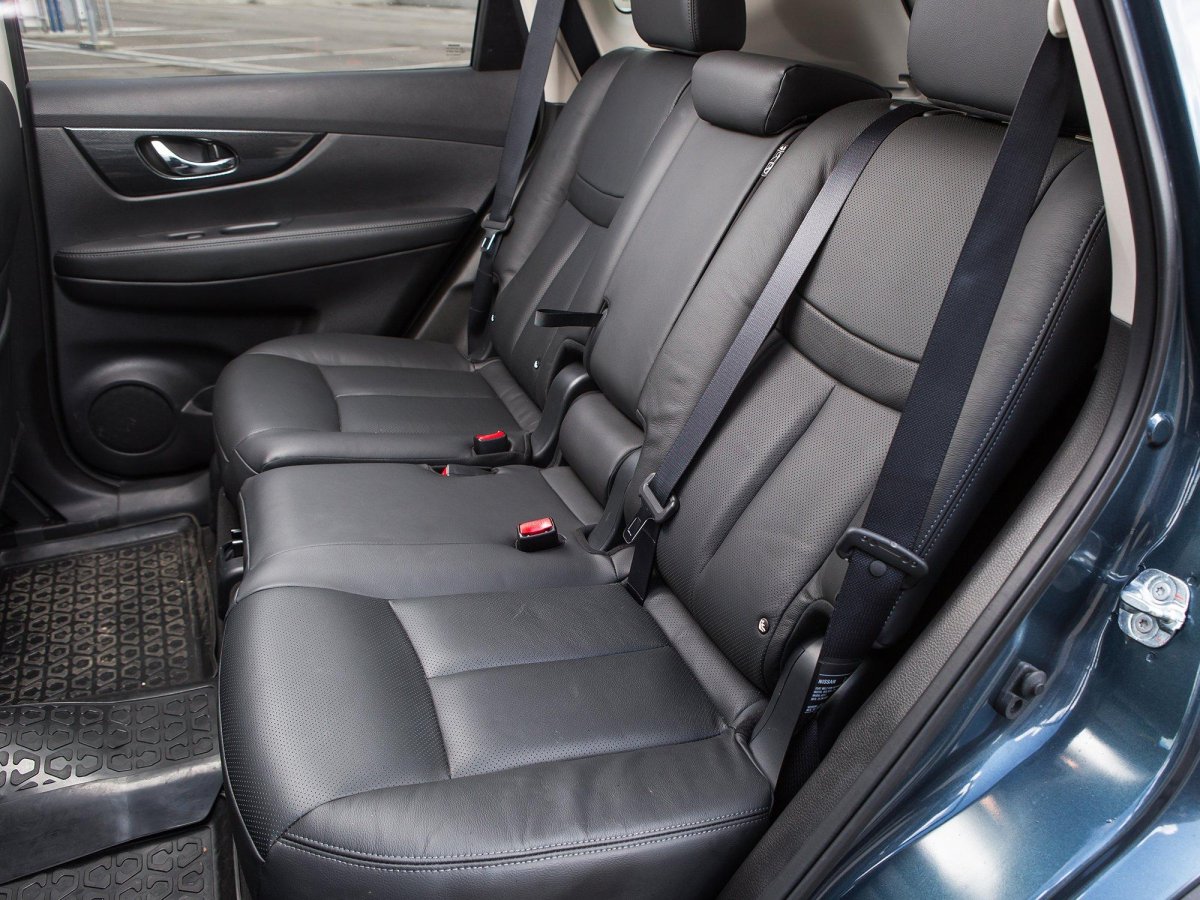 Nissan x-Trail 2013 салон сзади