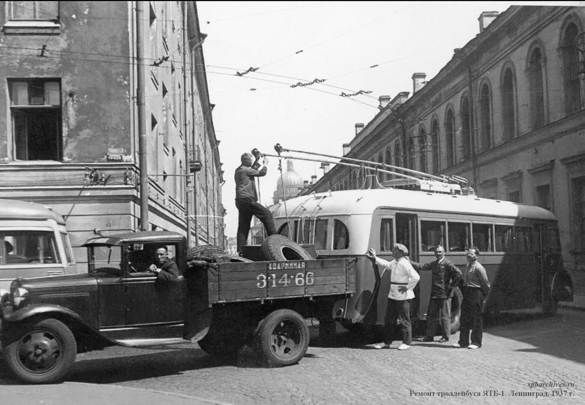 ЯТБ-1 Ленинград