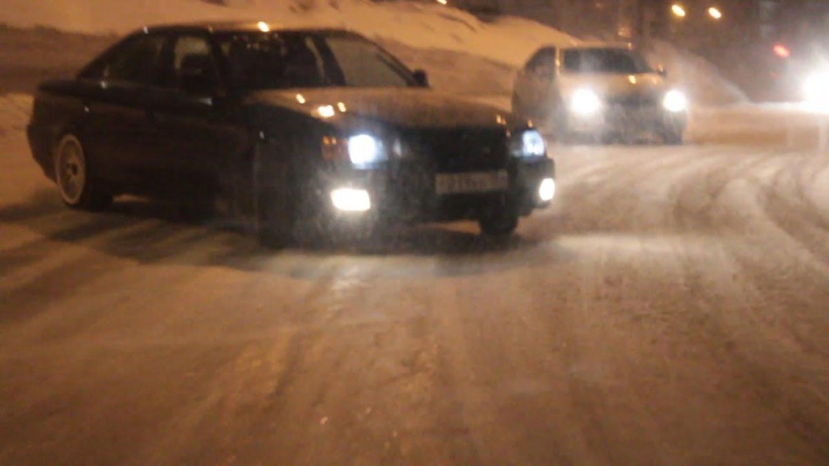 Чайзер 100 зимой ночью