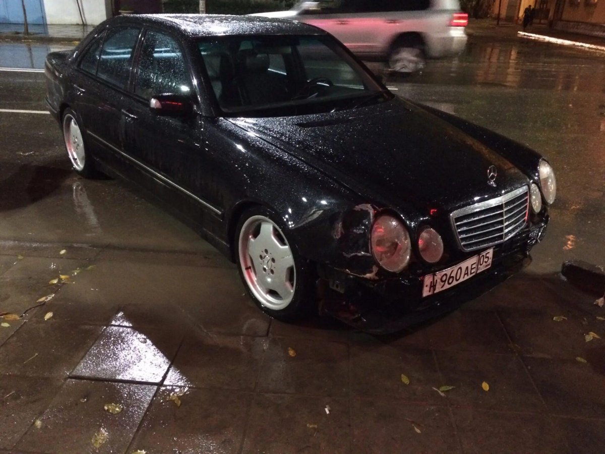 Mercedes w210 взорванный